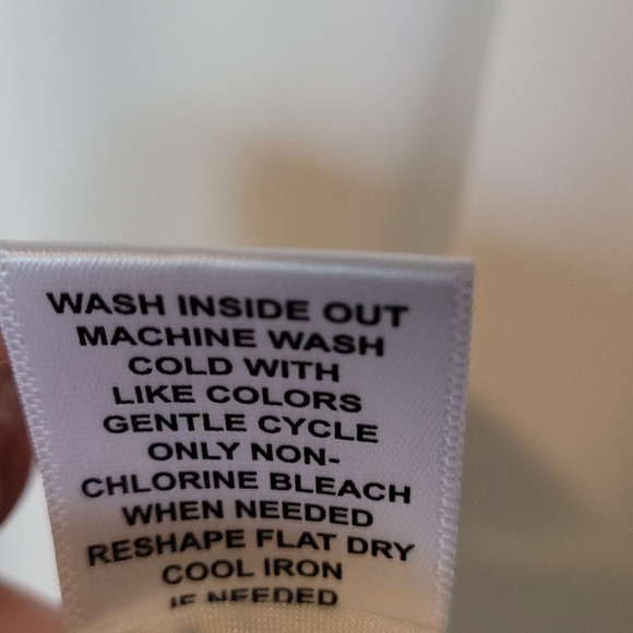 Elle sleeveless blouse - Picture 5 of 5